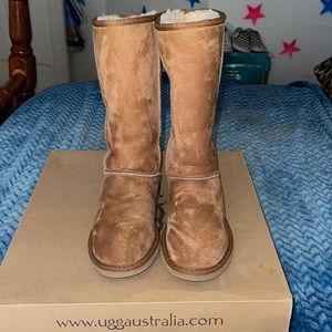 Ugg boots. Classic tall